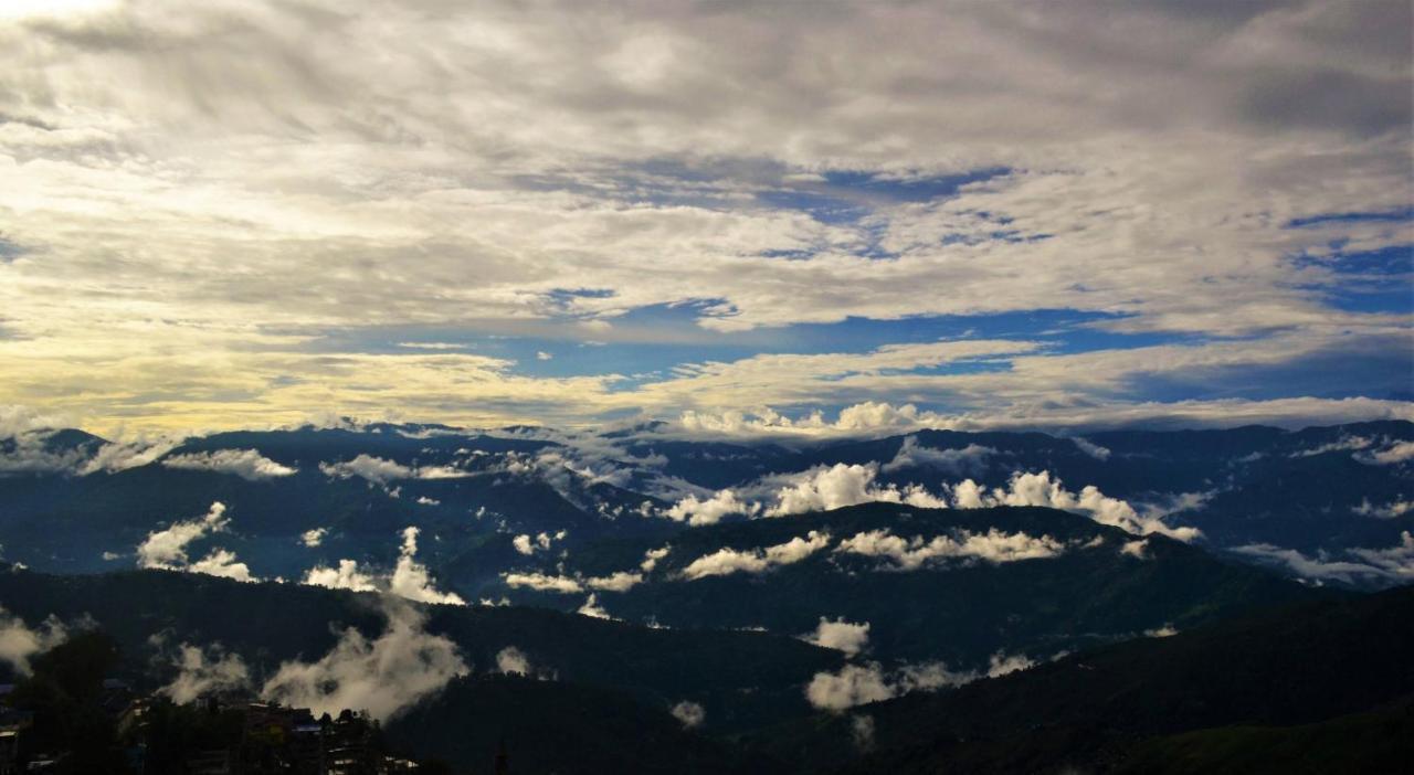 West Point Backpackers Hostel Darjeeling  Exterior photo